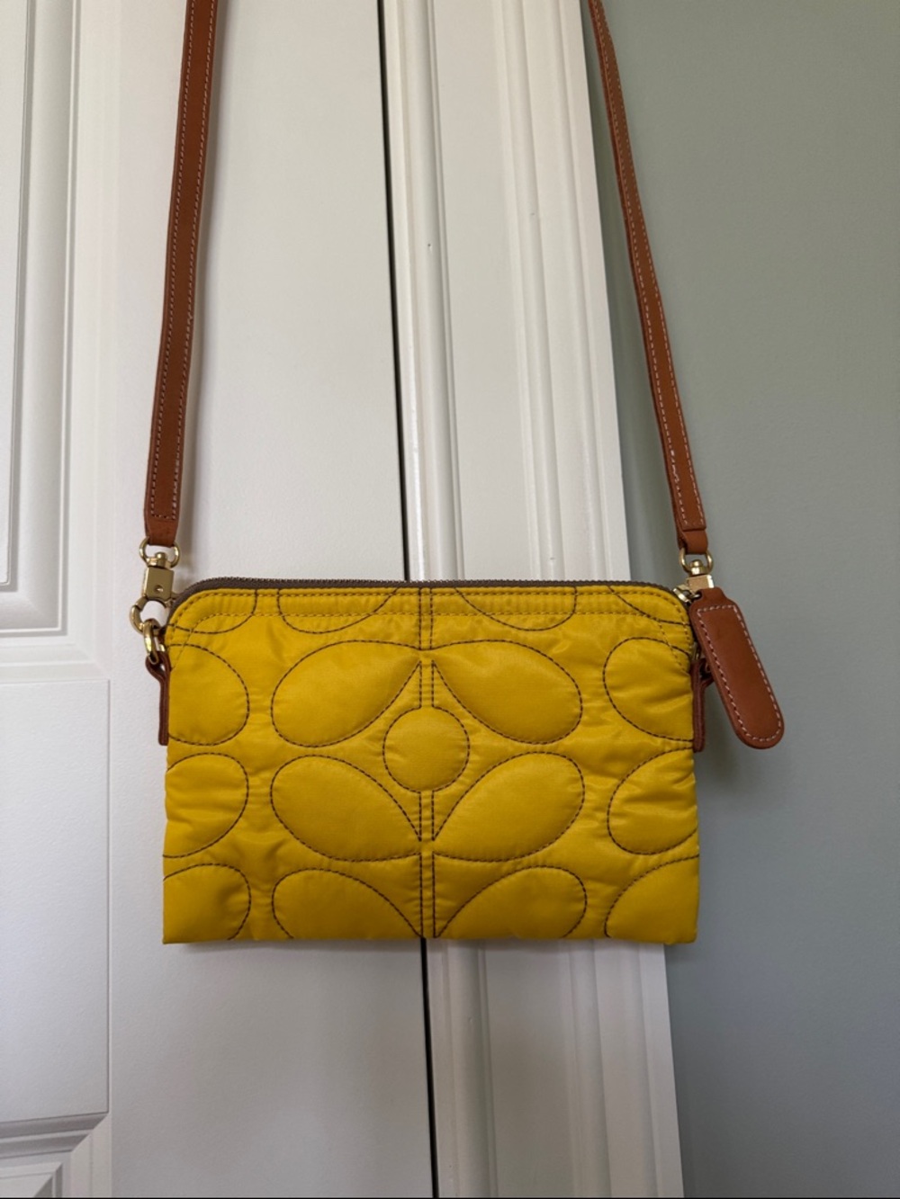 Orla Kiely Yellow Floral Quilted Crossbody with Leather Strap and Details. - Picture 3 of 5